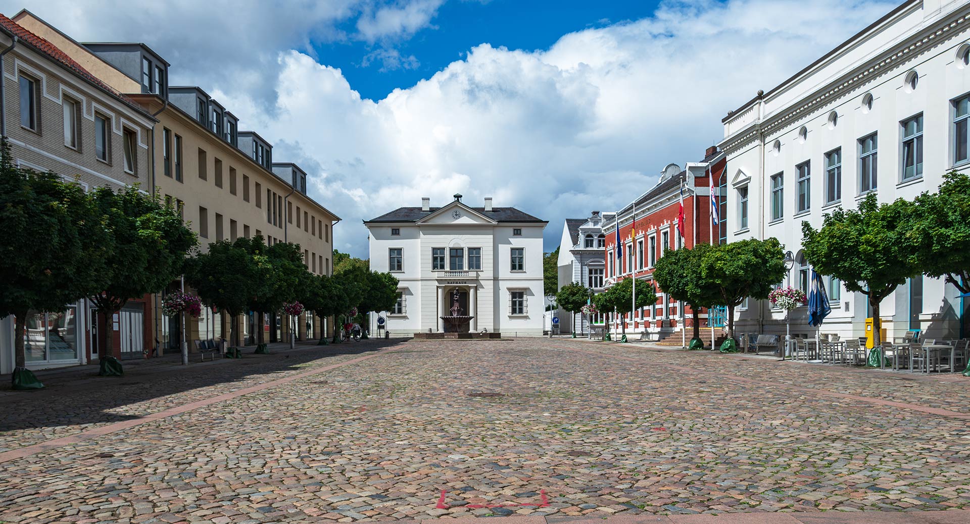 Hausmeisterservice, Gebäudereinigung, Gebäudeservice für Immobilieneigentümer und Hausverwaltungen in Bad Oldesloe